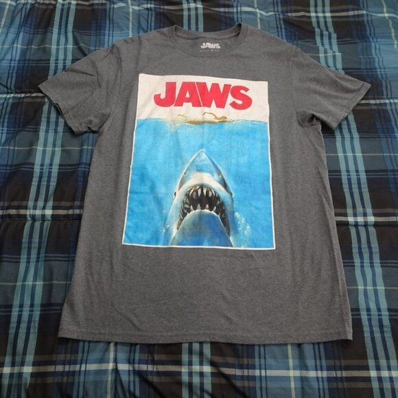 Iconic Classic Jaws Gray T-Shirt Size Medium - Picture 1 of 4